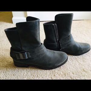 Crown Vintage Ankle Boots Size 8